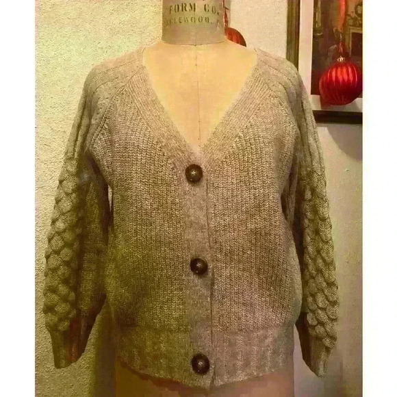 Boho Button Down V-Neck Raglan Sleeve Sweater Cardigan NWT Size S - Picture 3 of 12